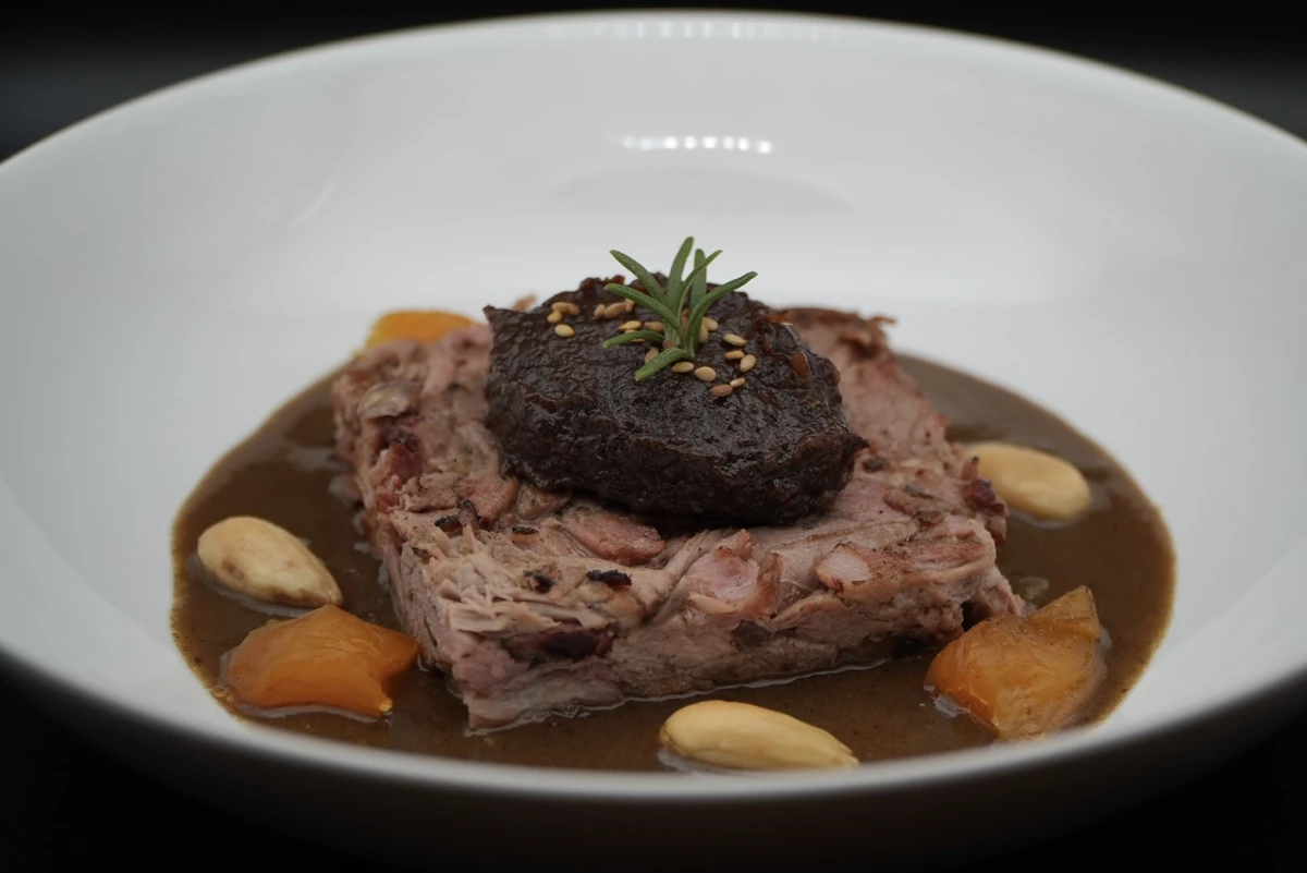 Low-Temperature Lamb with Prune Chutney
