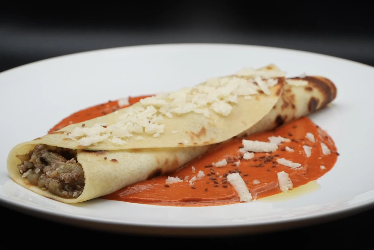 Kefta crepe with pepper coulis